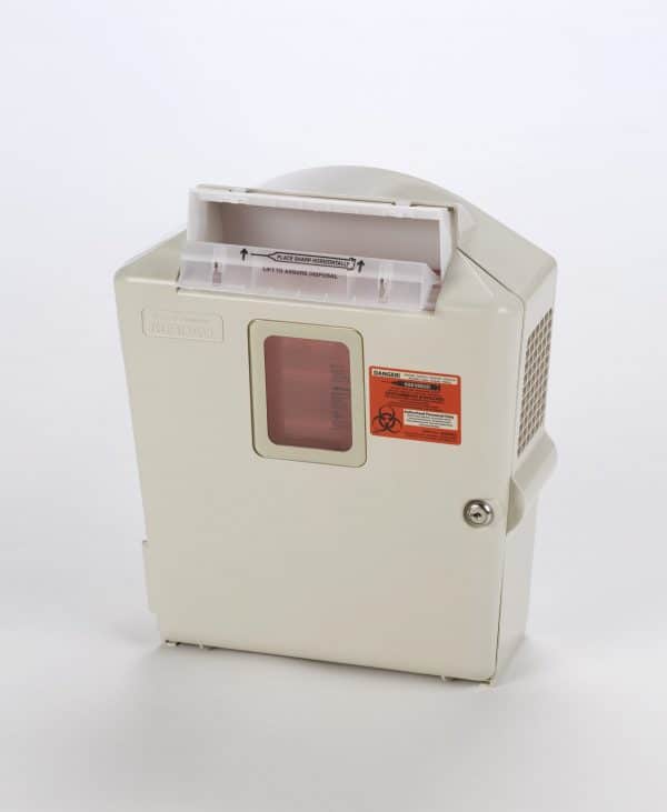 5 Quart Container with Locking Cabinet